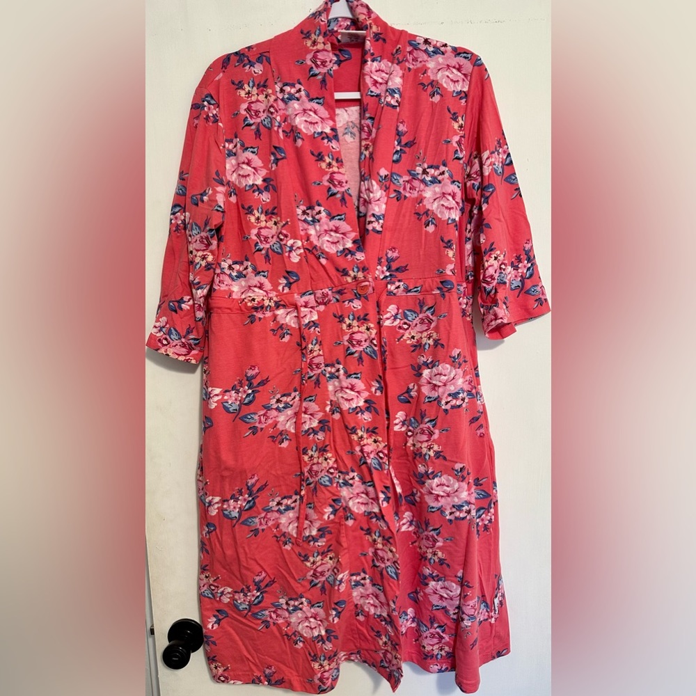 Gownies, size M/L.